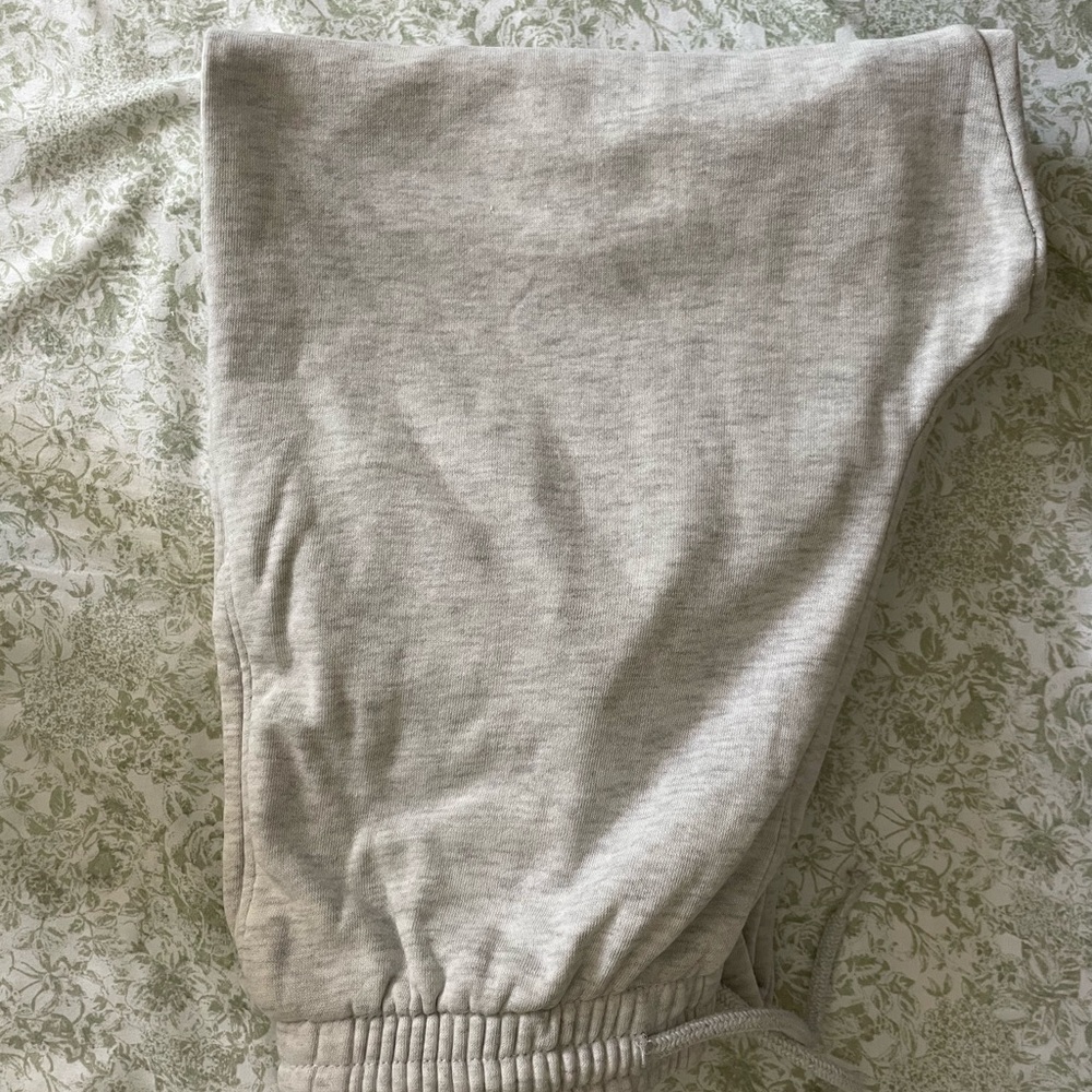 H&M Divided Light Gray Sweatpants